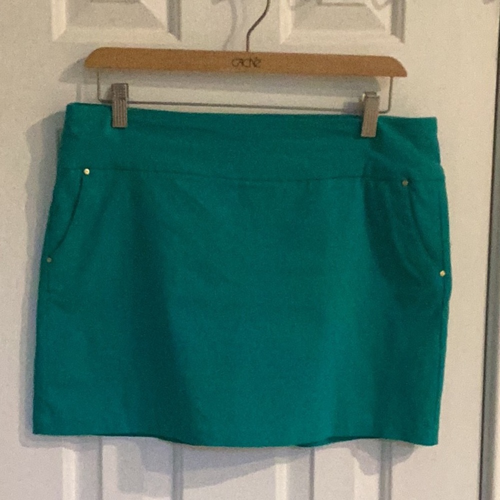 Attyre New York Teal Skort